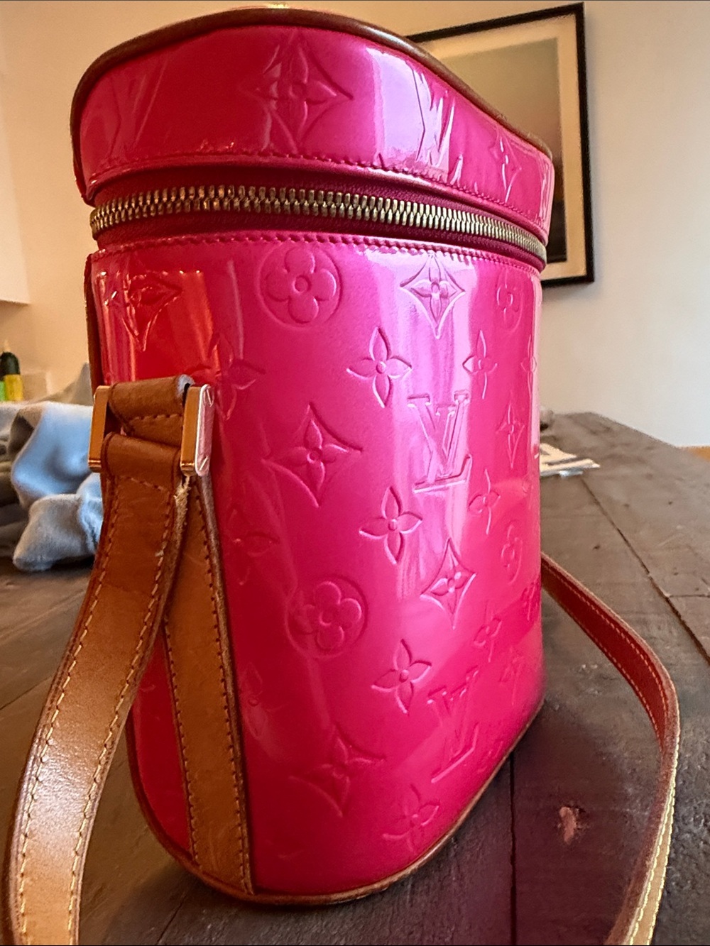 Louis Vuitton Vernis Sullivan Vertical Crossbody — Fuchsia/Hot Pink - Picture 6 of 15